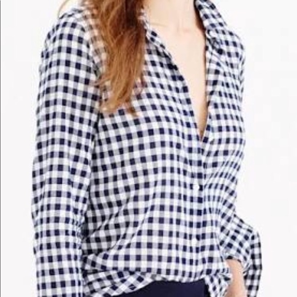 J. Crew Gingham Boyfriend Button Down EUC LIKE NEW - Picture 2 of 3